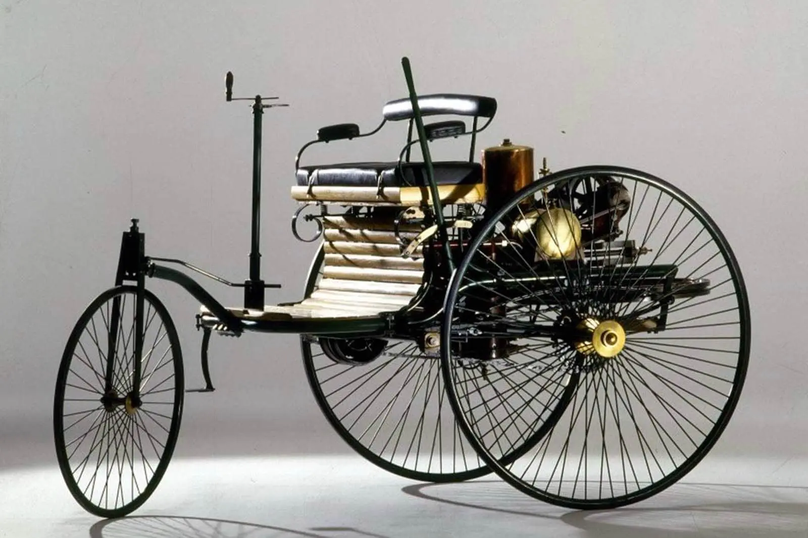 1886 г. Патент Бенца на автомобиль