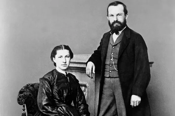 Готлиб Даймлер и его жена Эмма Курц, 1875 г.